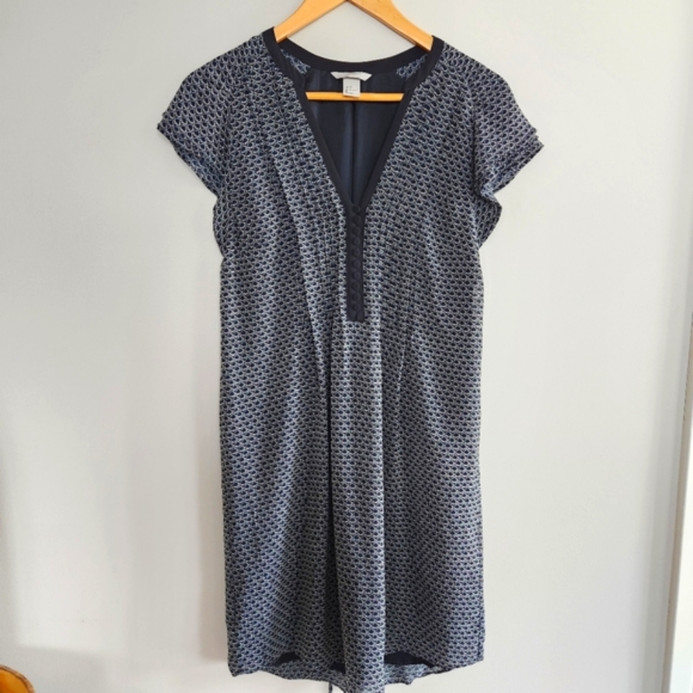 H&M Flowy Vintage Style tie dress